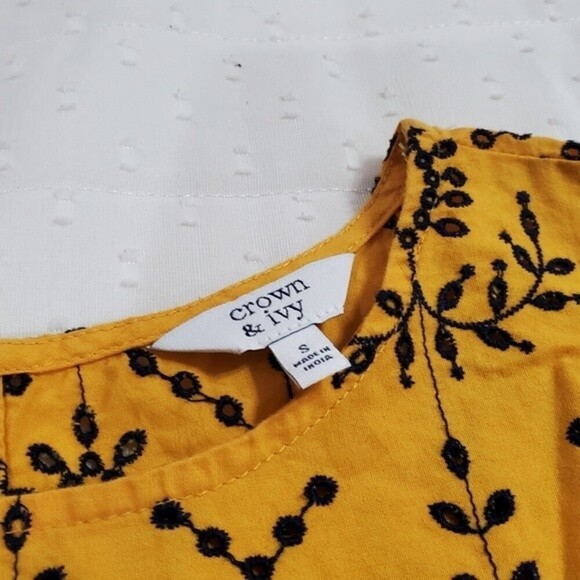 Crown & Ivy Gorgeous Top for Fall 🍁🎃 - sz Small - Picture 3 of 7